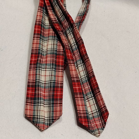 2 Green & Red Bow/Ribbon Ties - Picture 5 of 6